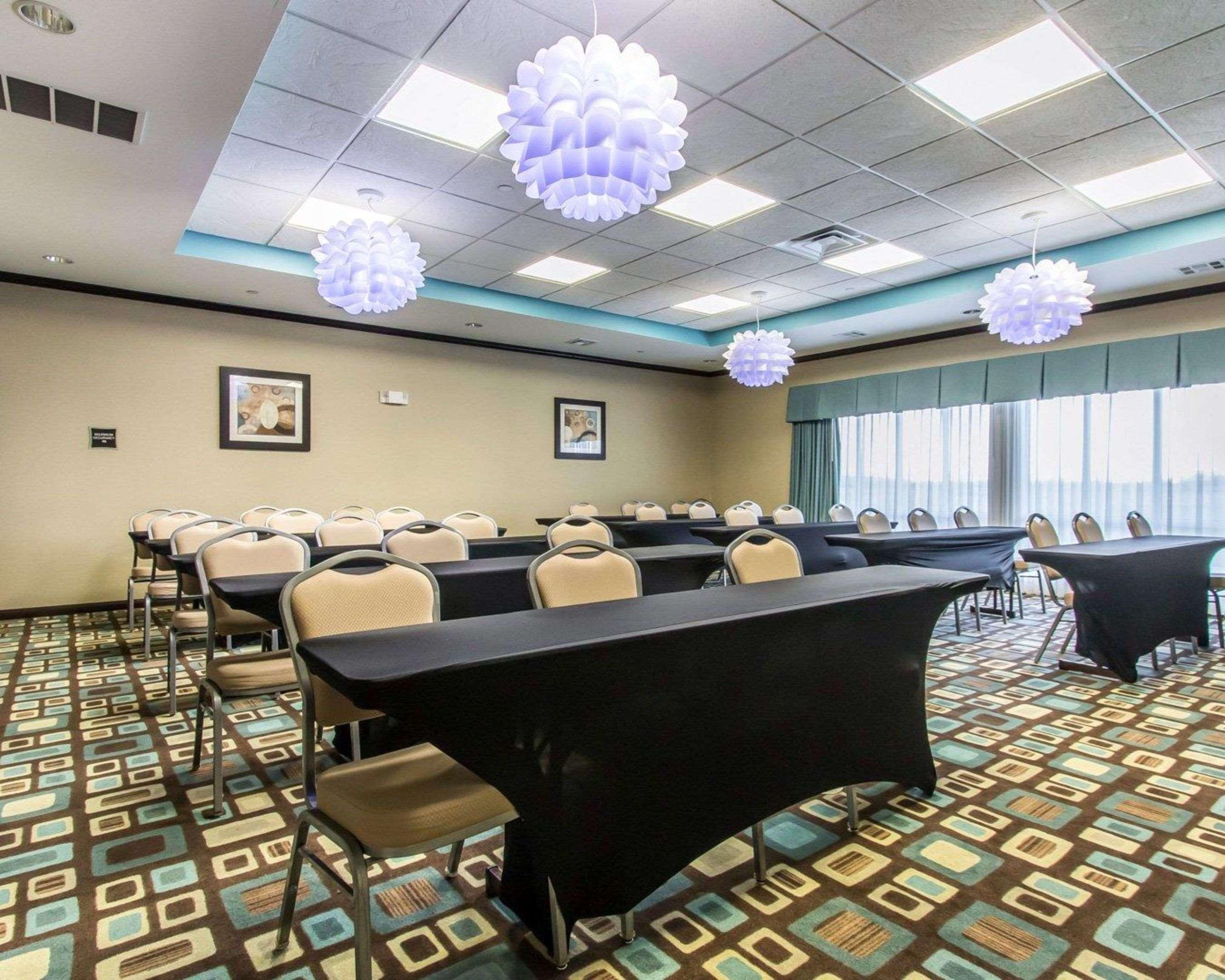 Comfort Inn & Suites Oklahoma City West - I-40 Eksteriør billede