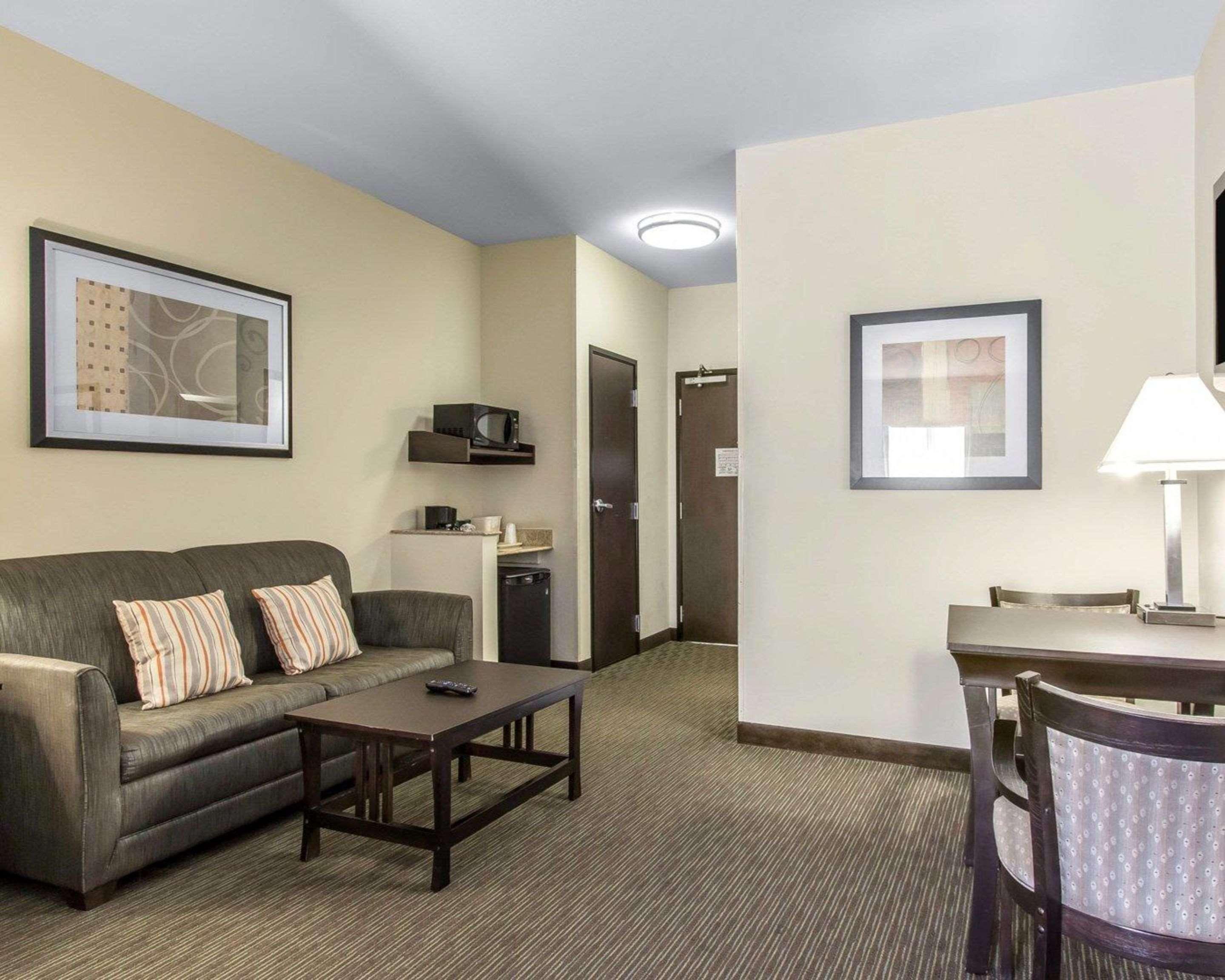 Comfort Inn & Suites Oklahoma City West - I-40 Eksteriør billede